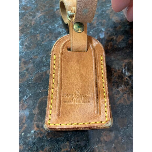 Louis Vuitton LV Luggage Tag SMALL SIZE listing #36 - Picture 4 of 11